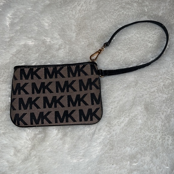 MICHAEL Michael Kors Black and Tan Monogram Wristlet - Picture 2 of 5
